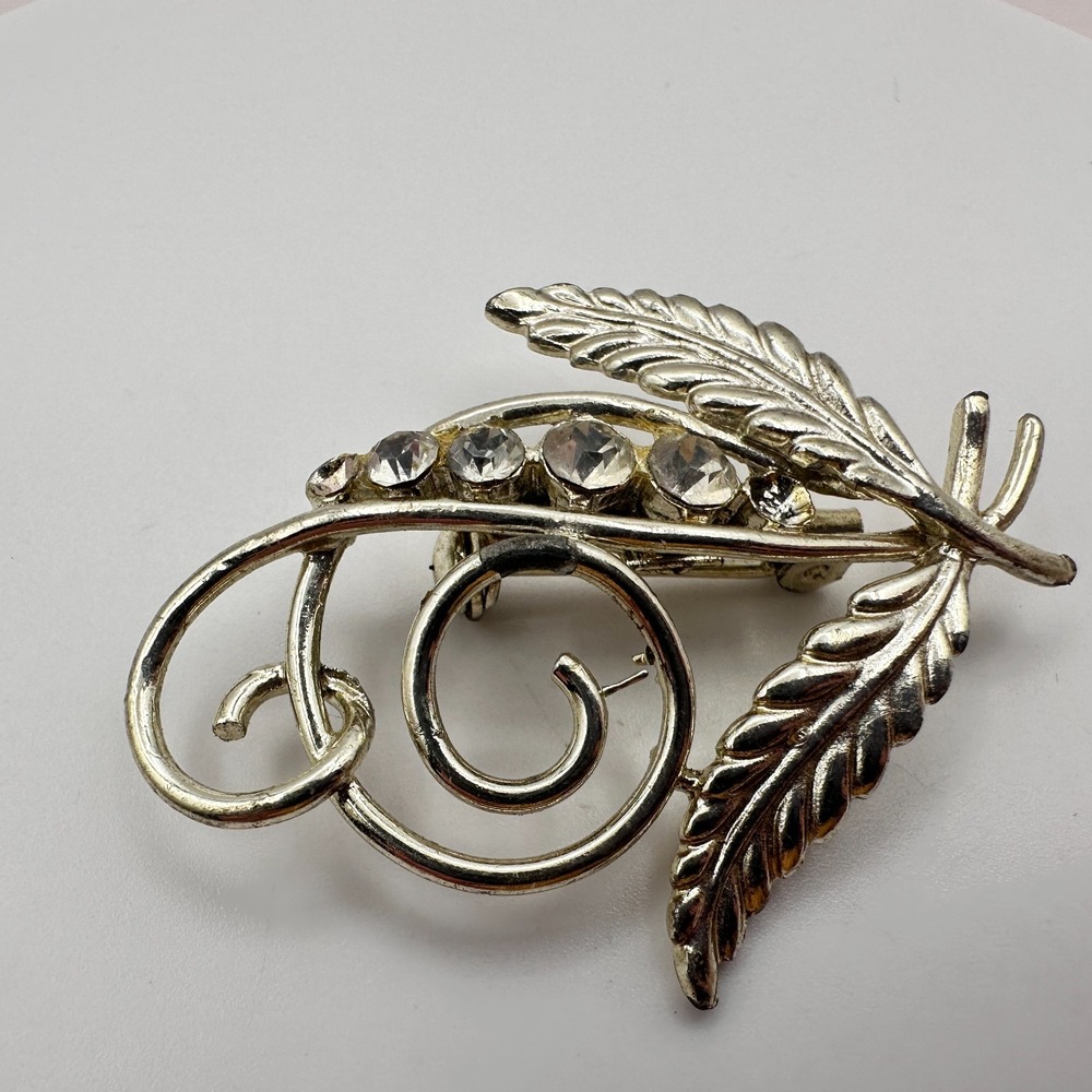 Vintage 80s Gold Tone Textured Butterfly Silhouette Statement Brooch Pin Jewelry